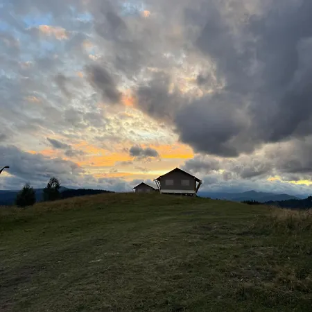 понад хмарами Verkhovyna